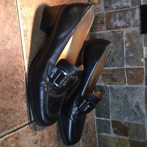 Artiva low heel black loafers